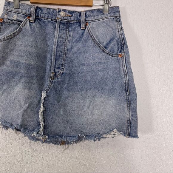 We The Free | Free People Denim Raw Hem Skirt Size 30 - Picture 4 of 7